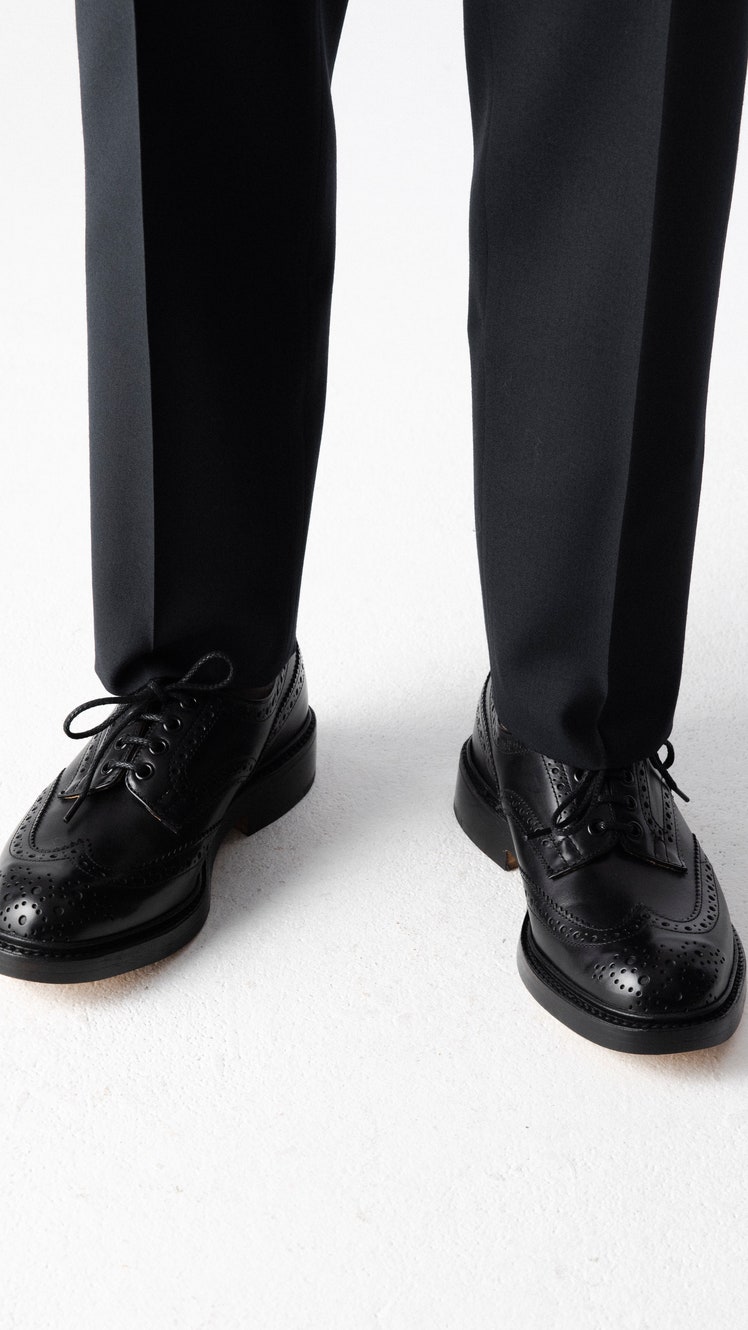 Trickers Bourton Leather Wingtip Shoes in black