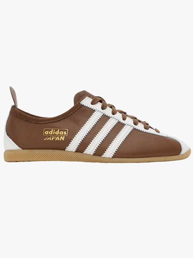 Image may contain Clothing Footwear Shoe and Sneaker